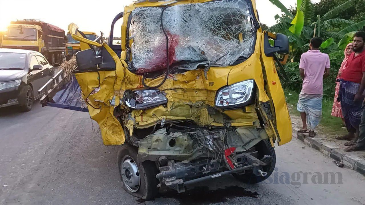 Two Killed, Three Injured as Bus, Cattle-Laden Truck Collide in Kaliakair