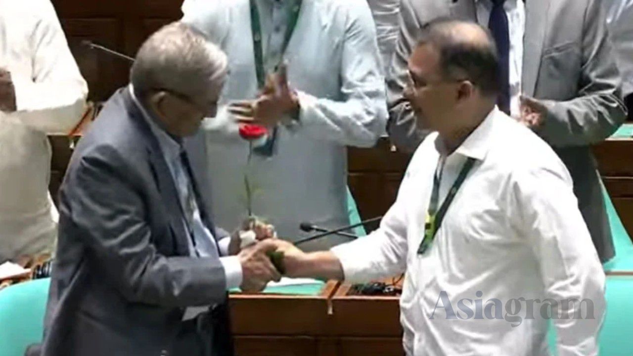 PM Tarique Rahman Congratulates President-elect Mirza Fakhrul with Red Roses