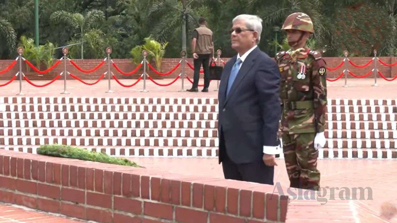 President Mirza Fakhrul pays tribute to Liberation War martyrs