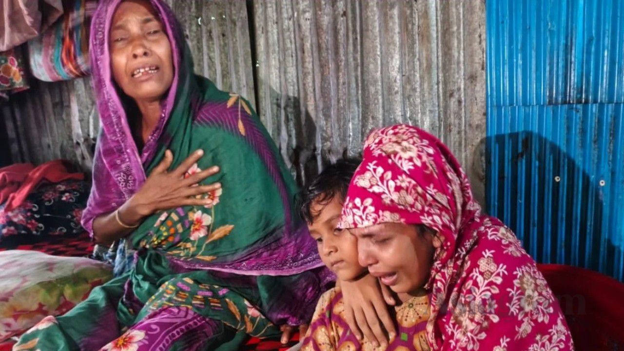 Five Fishermen Missing as Trawler Sinks in Rough Bay of Bengal